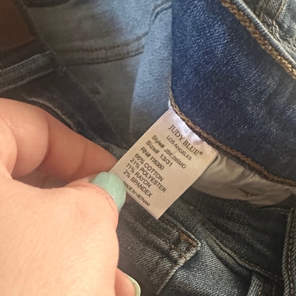 Judy Blue 13 Leopard Patch Distressed Skinny Jeans - Picture 4 of 6